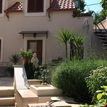 Kresic בית הארחה ספליט